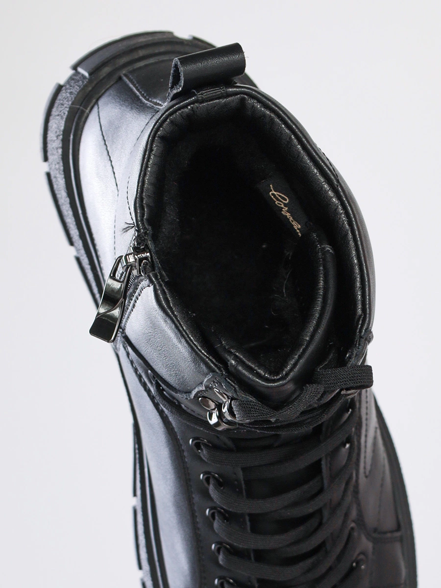 Ботинки черного цвета со шнуровкой и молнией